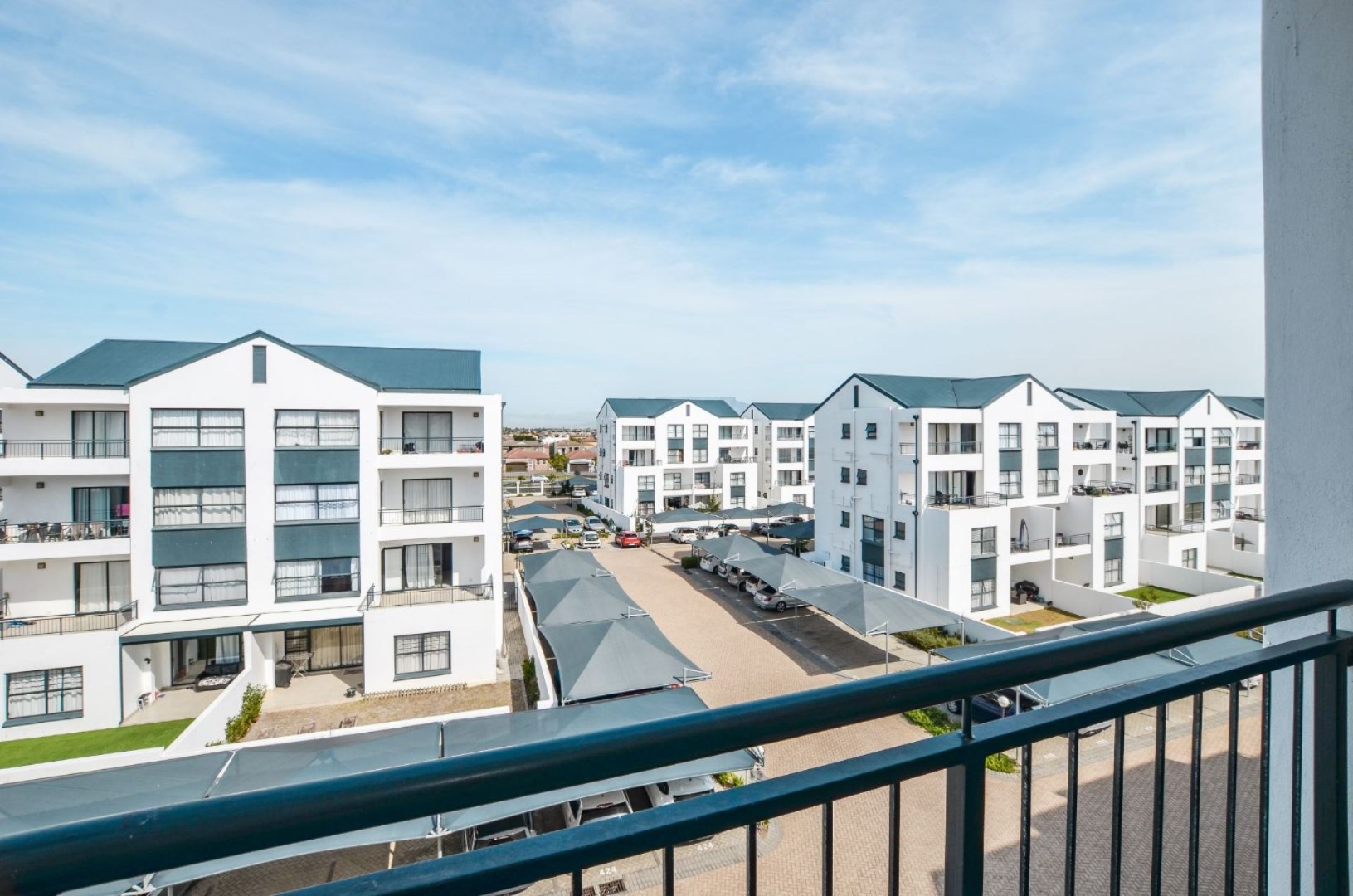 1 Bedroom Apartment / Flat To Rent in Parklands RE/MAX™ of Southern