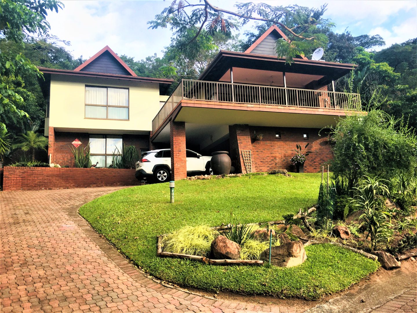 3 Bedroom House For Sale in Selbourne Golf Estate RE/MAX™ of Southern