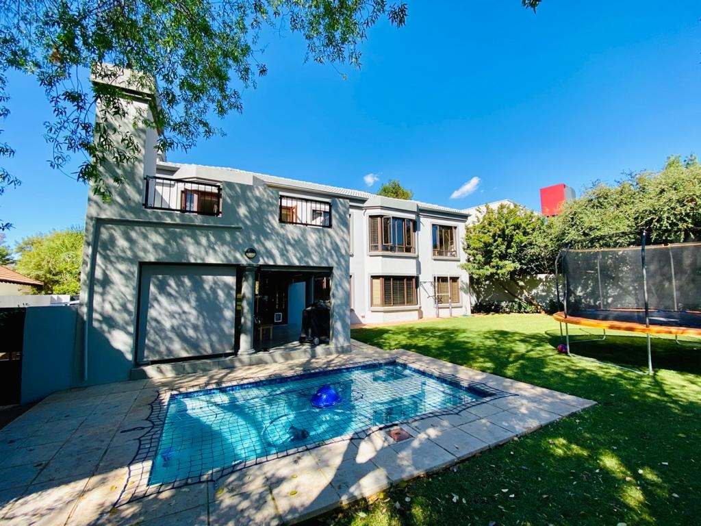 Property and houses for sale in Silver Lakes Golf Estate, Pretoria RE