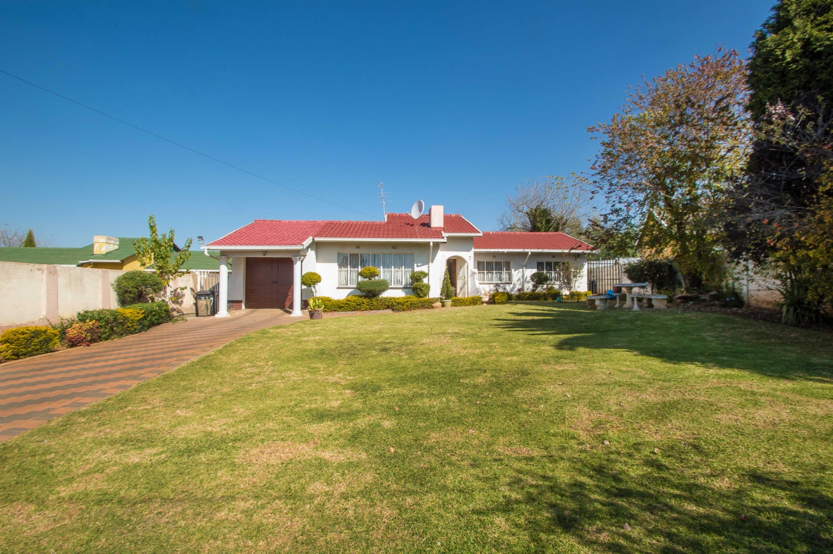 3 Bedroom House For Sale in Creswell Park RE/MAX™ of Southern Africa