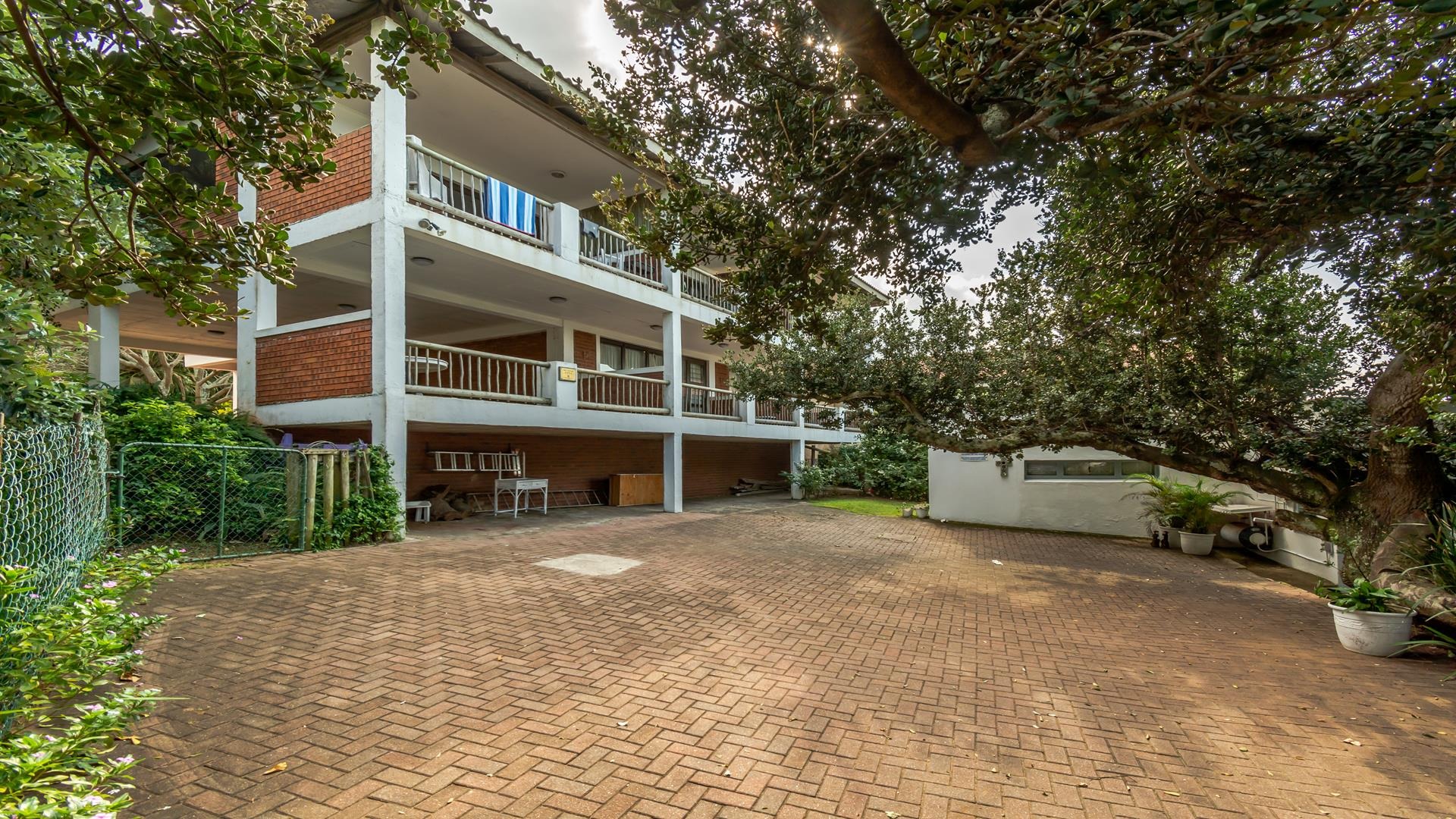 7 Bedroom House For Sale in Umdloti Beach RE/MAX™ of Southern Africa