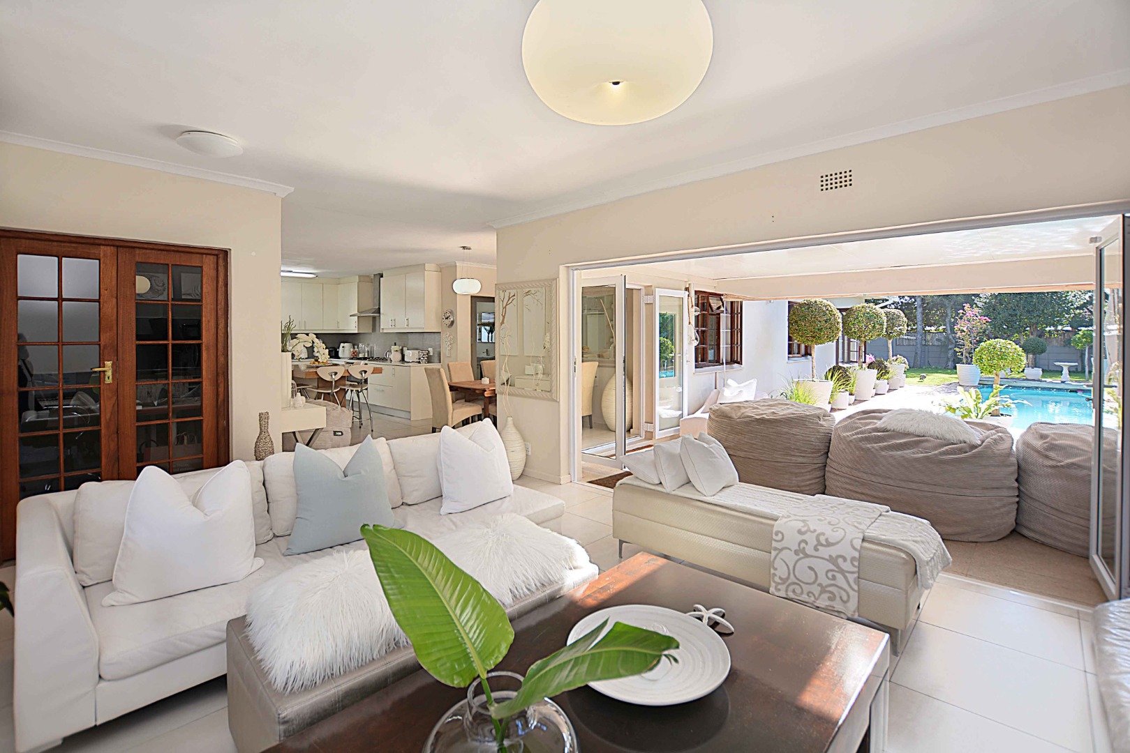 RE/MAX Property Associates