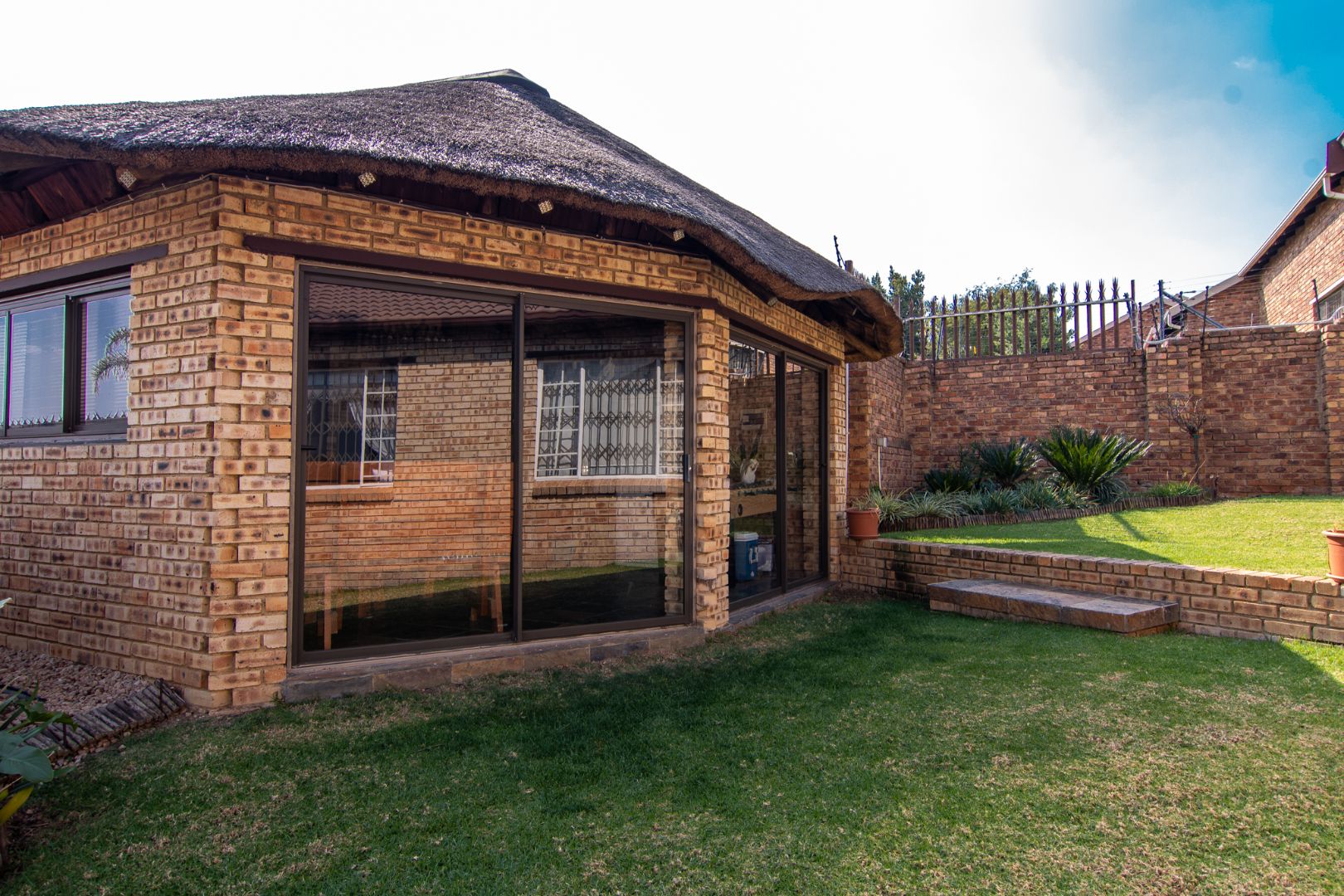 3 Bedroom Townhouse For Sale in Honeydew Manor RE/MAX™ of Southern Africa