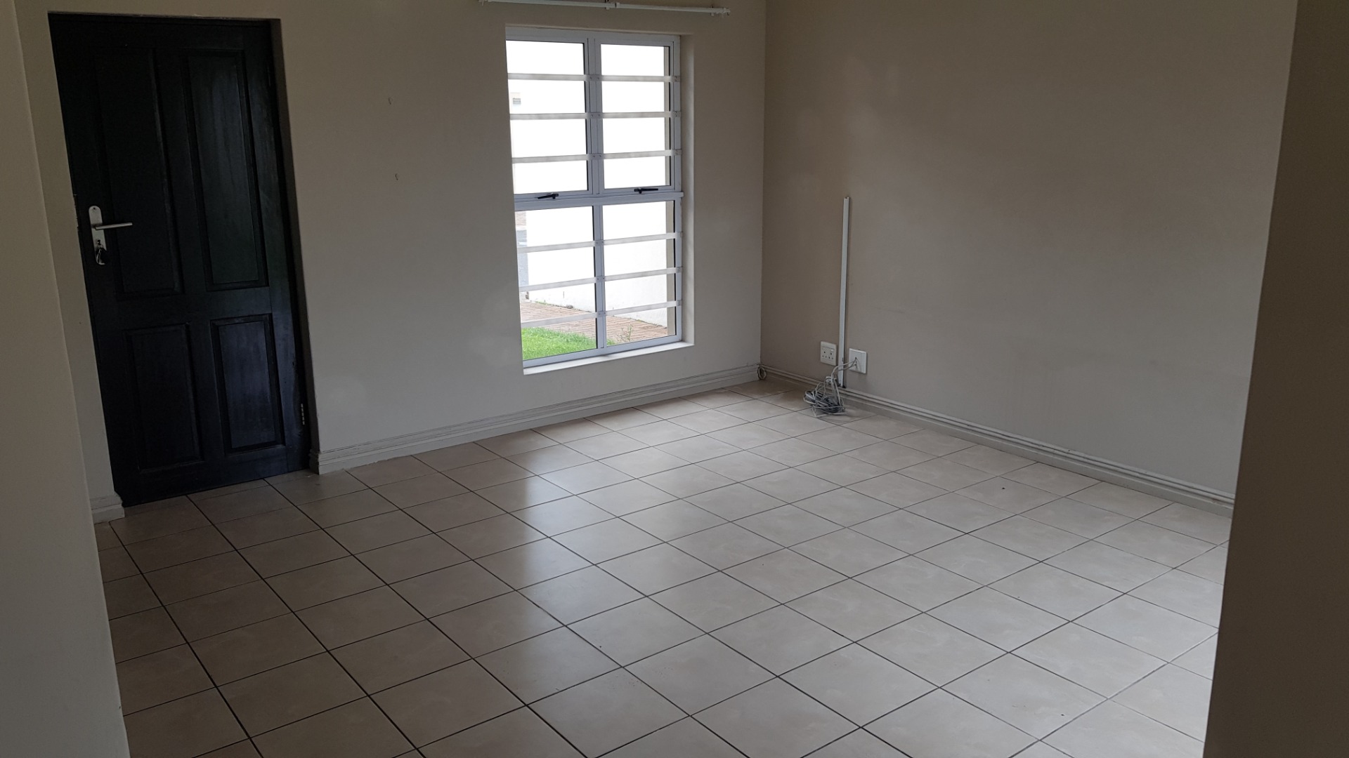 3 Bedroom Townhouse To Rent in Table View RE/MAX™ of Southern Africa