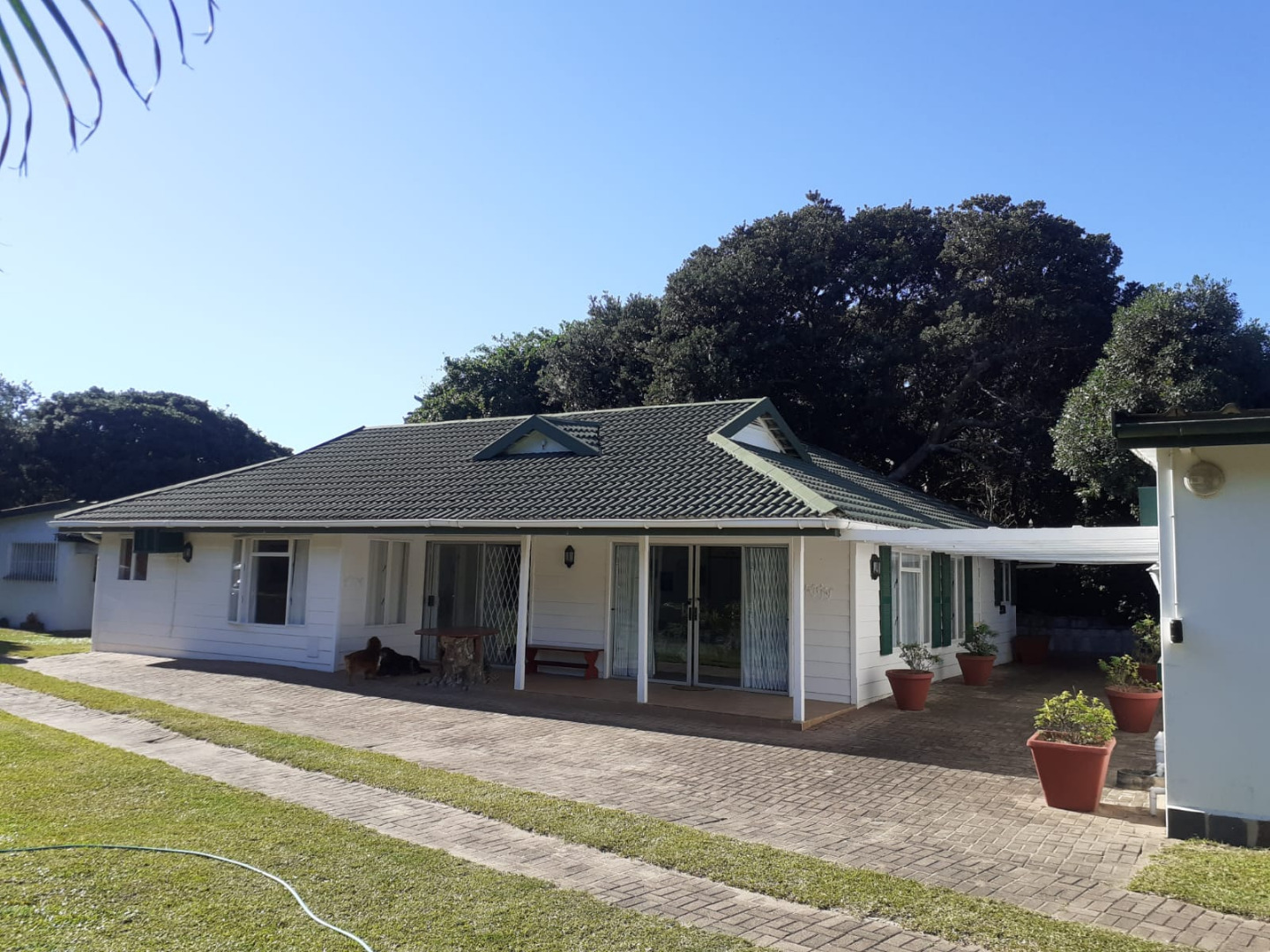 7 Bedroom House For Sale in Bazley Beach RE/MAX™ of Southern Africa