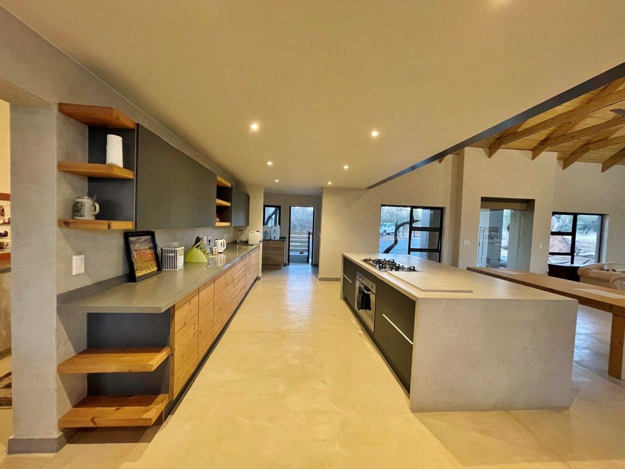 4 Bedroom House For Sale in Leadwood Big Game Estate RE/MAX™ of Southern Africa