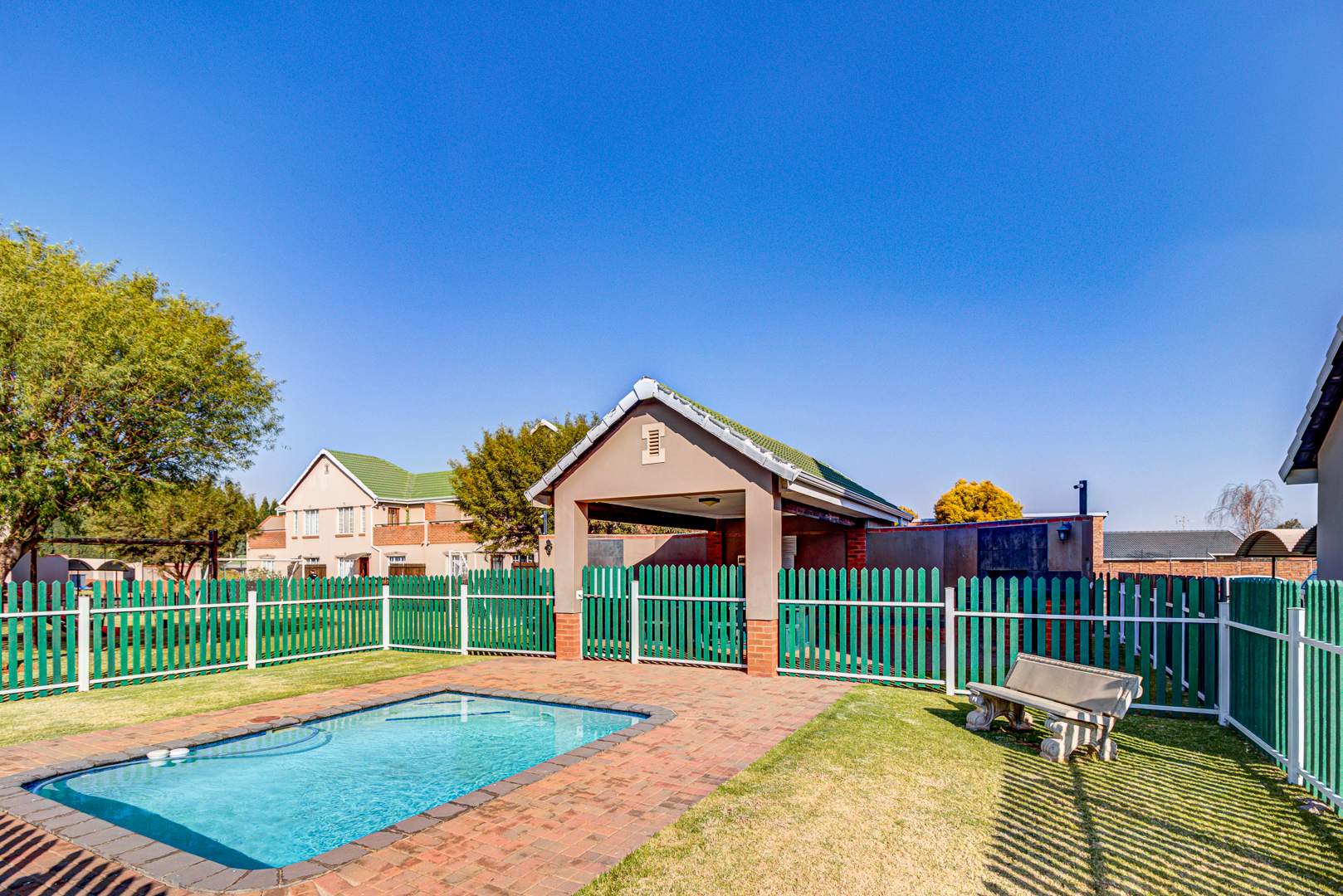 2 Bedroom Townhouse For Sale in Brentwood Park RE/MAX™ of Southern Africa