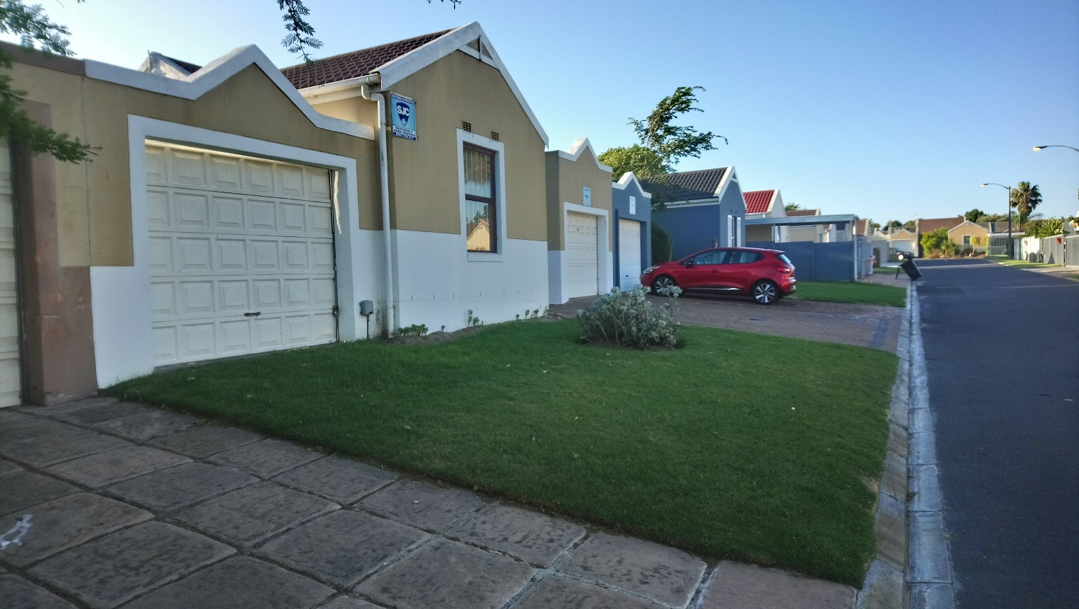 3 Bedroom House For Sale in Vredekloof East RE/MAX™ of Southern Africa
