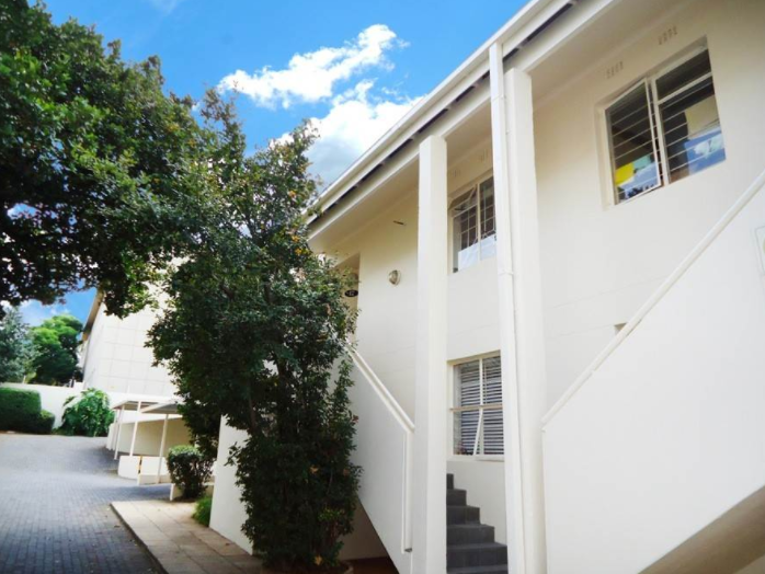 1 Bedroom Apartment / Flat To Rent in Illovo RE/MAX™ of Southern Africa