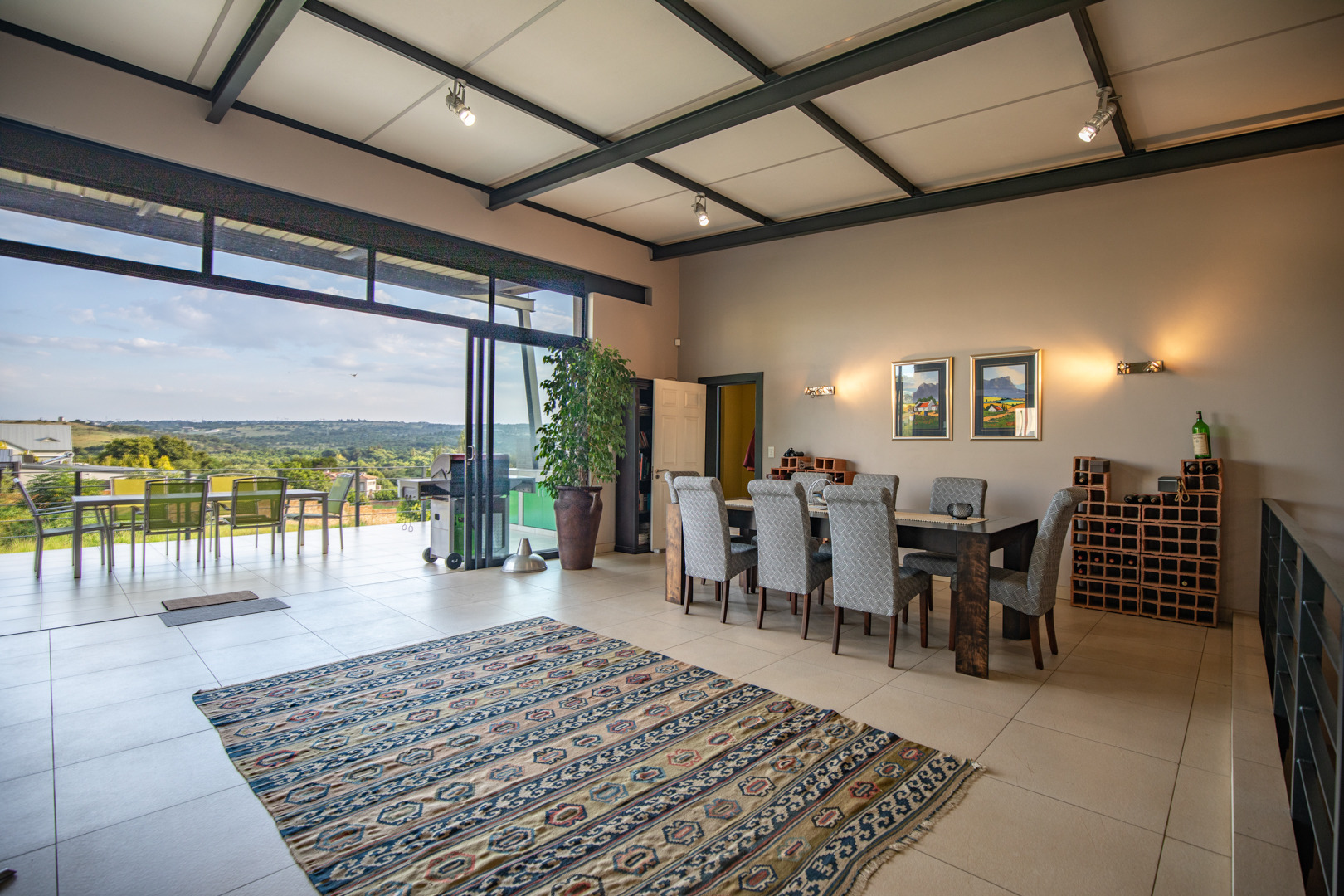 4 Bedroom House For Sale in Zwavelpoort AH RE/MAX™ of Southern Africa