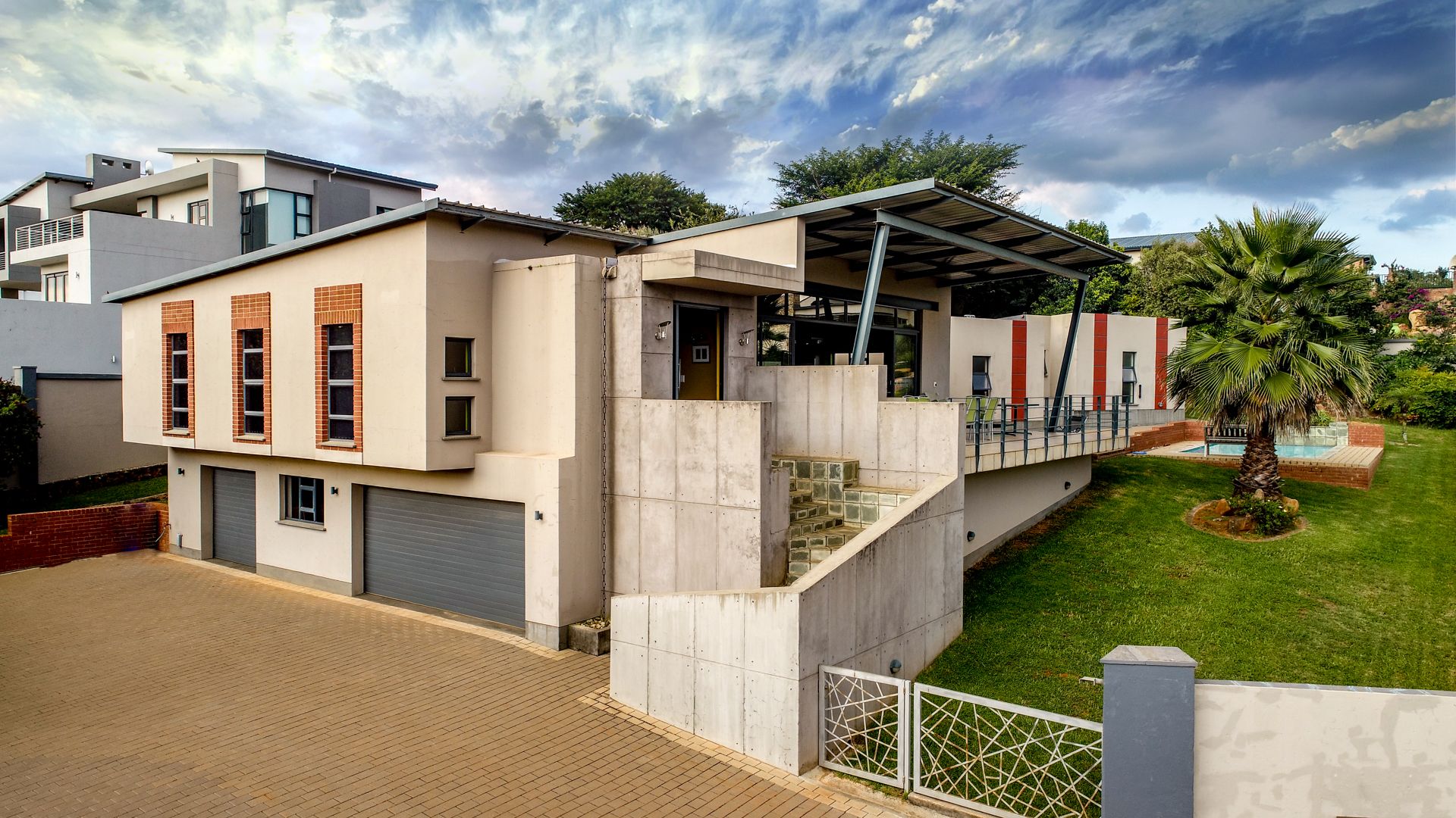 4 Bedroom House For Sale in Zwavelpoort AH RE/MAX™ of Southern Africa