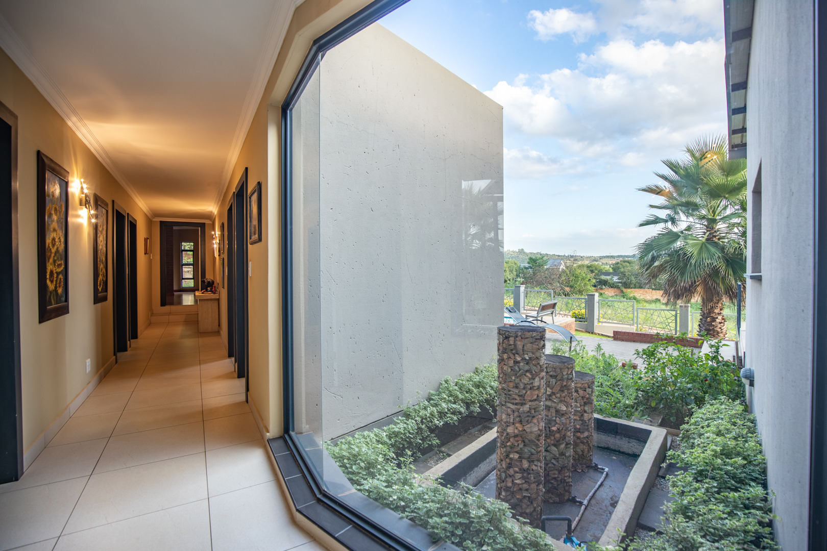 4 Bedroom House For Sale in Zwavelpoort AH RE/MAX™ of Southern Africa