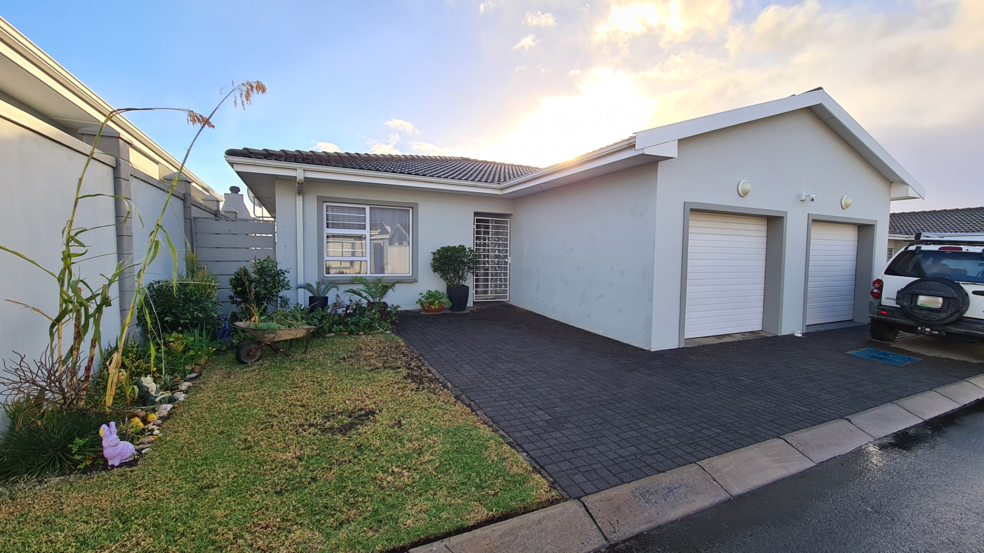 RE/MAX Border East London