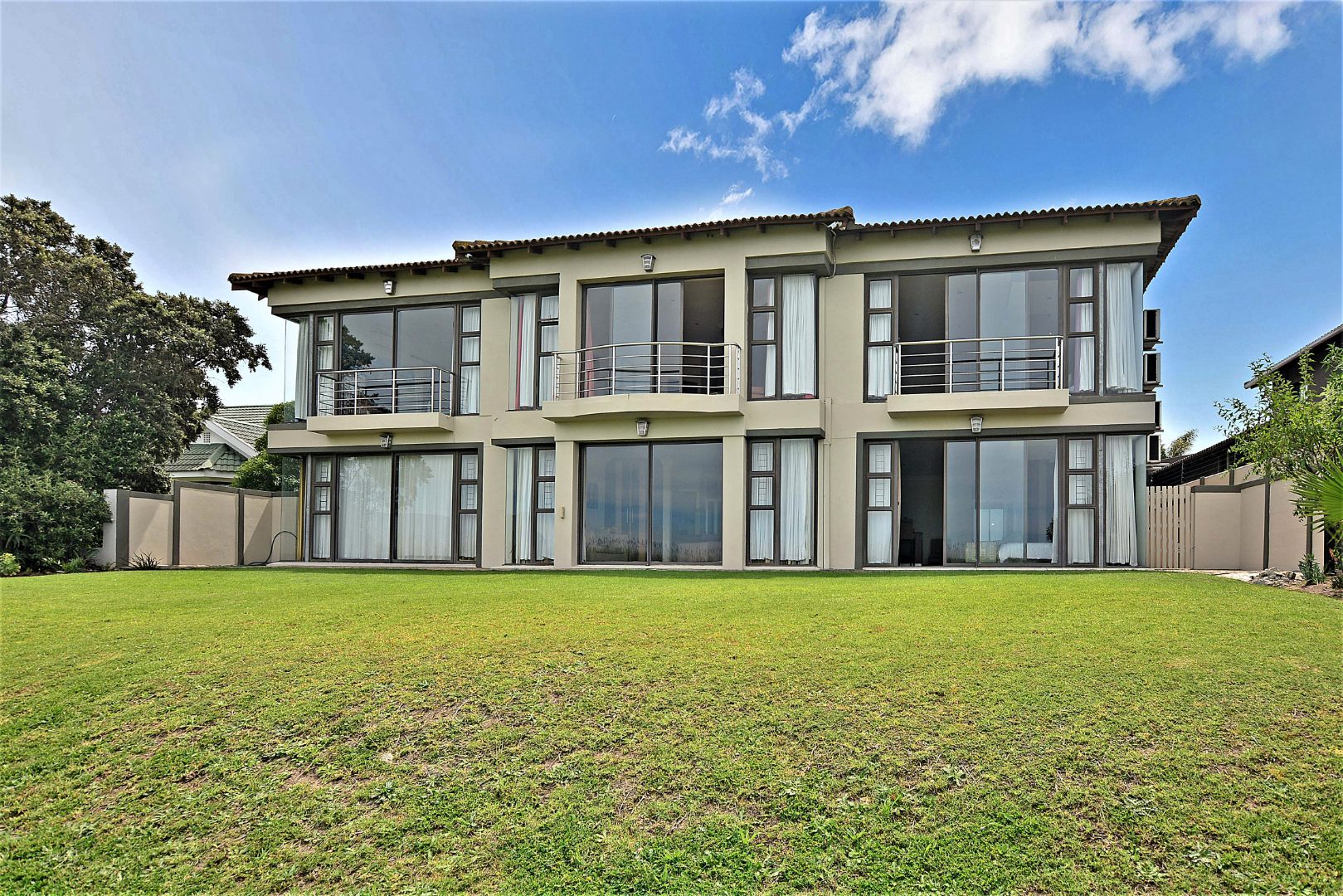 9 Bedroom House For Sale in Flamingo Vlei RE/MAX™ of Southern Africa