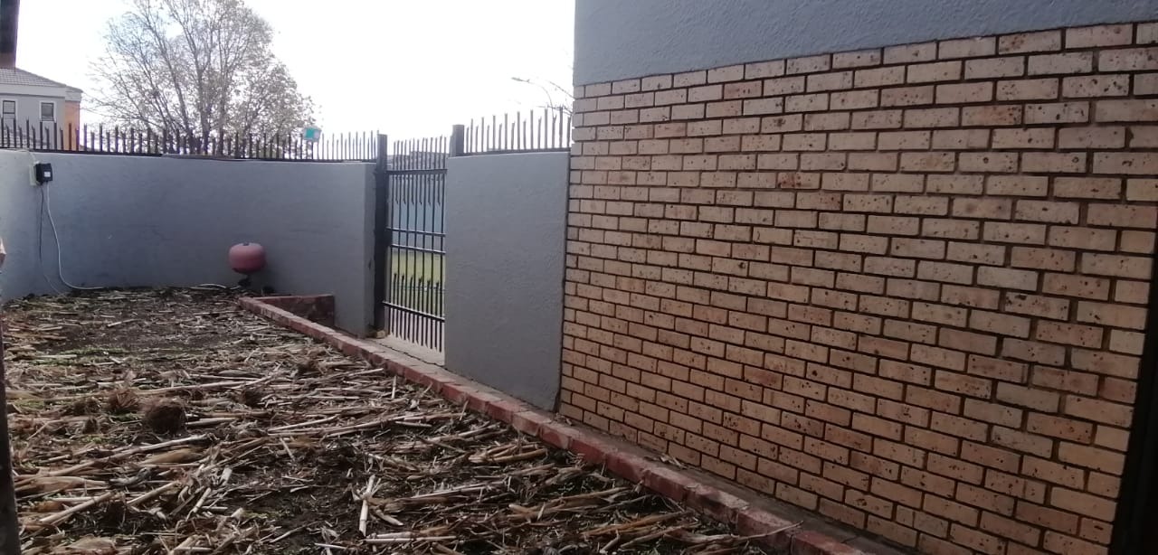 4 Bedroom House For Sale in Flamingo Park RE/MAX™ of Southern Africa