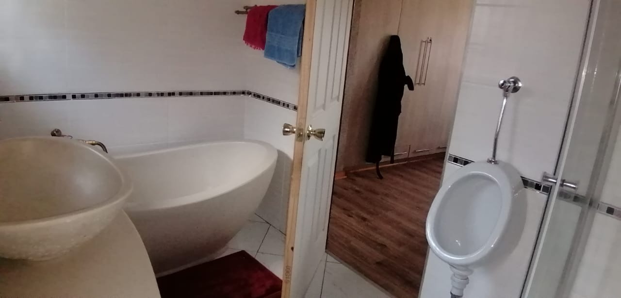 4 Bedroom House For Sale in Flamingo Park RE/MAX™ of Southern Africa