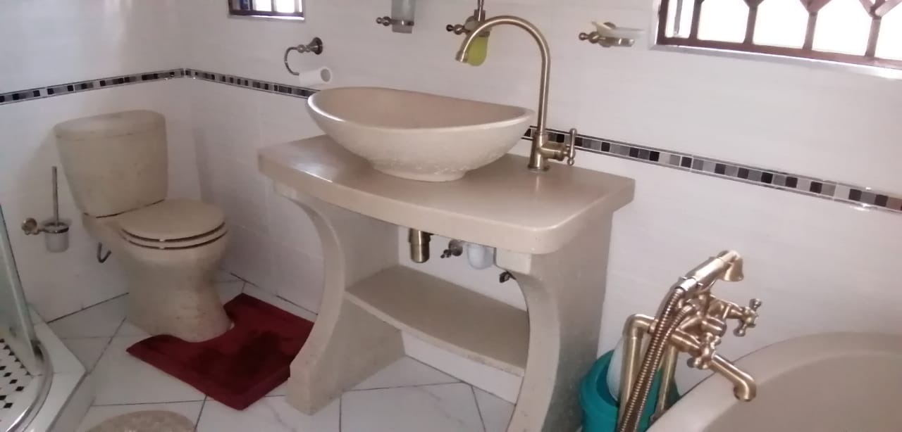 4 Bedroom House For Sale in Flamingo Park RE/MAX™ of Southern Africa