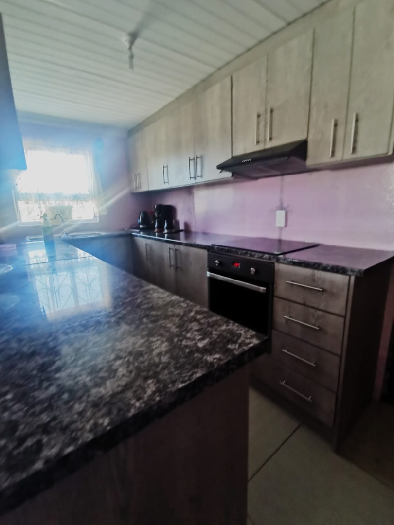 3 Bedroom House For Sale in Robinvale RE/MAX™ of Southern Africa