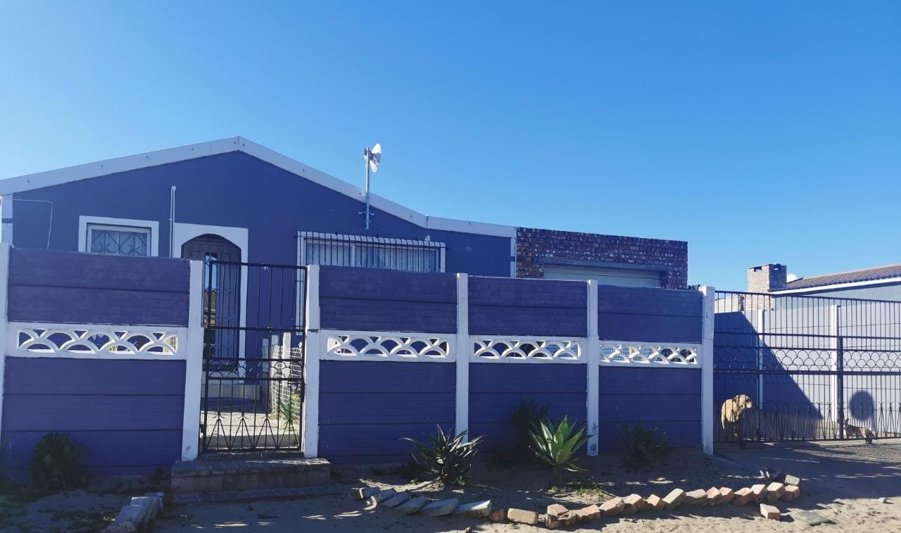 3 Bedroom House For Sale in Robinvale RE/MAX™ of Southern Africa