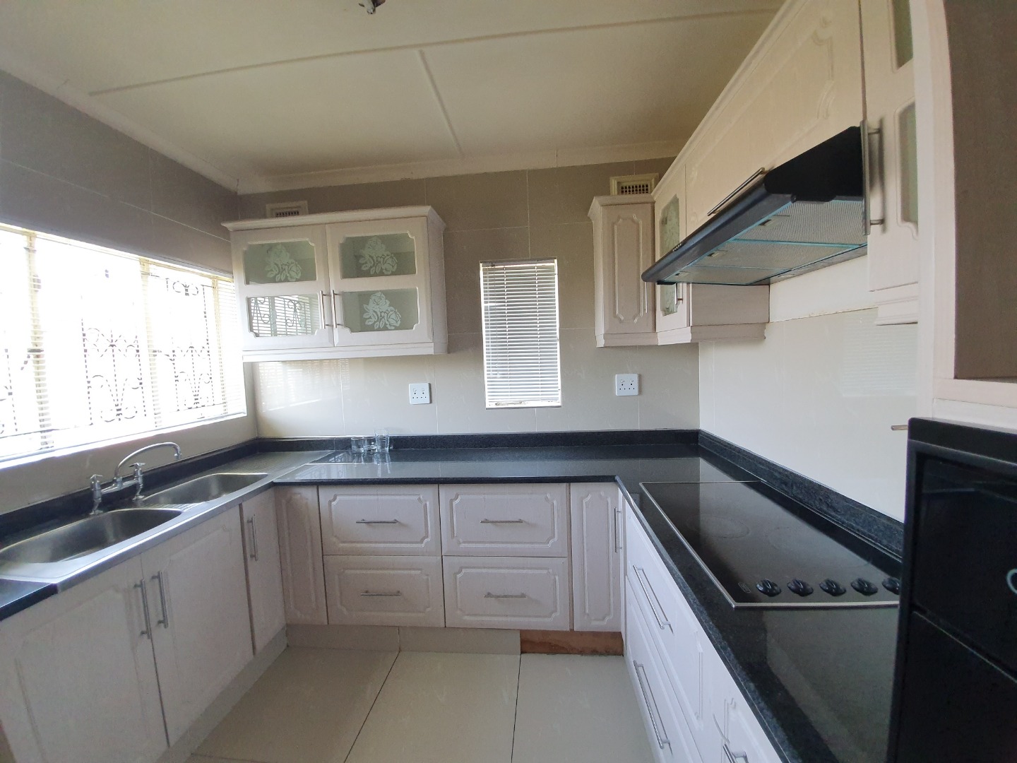 3 Bedroom House For Sale in Orient Heights RE/MAX™ of Southern Africa
