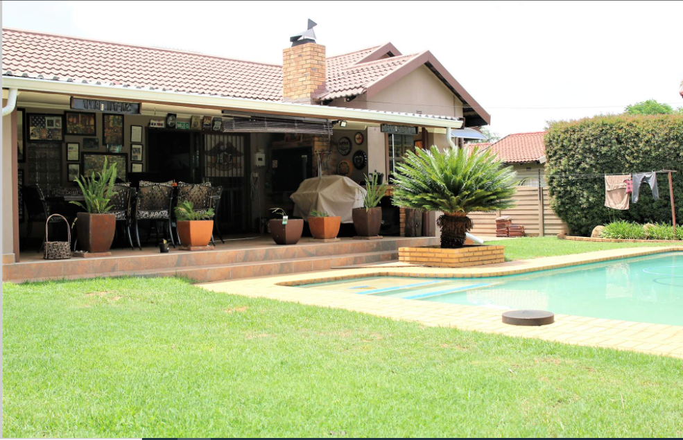 3 Bedroom House For Sale in Brackenhurst RE/MAX™ of Southern Africa
