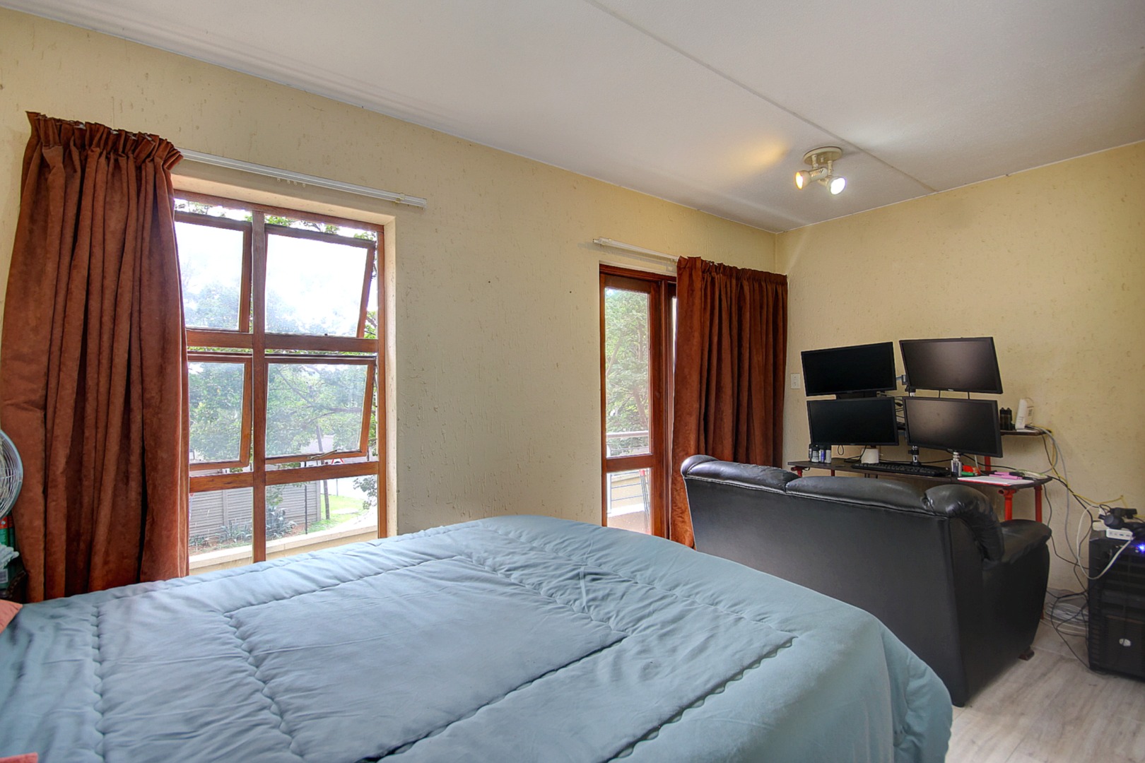 1 Bedroom Apartment / Flat For Sale in Ferndale RE/MAX™ of Southern