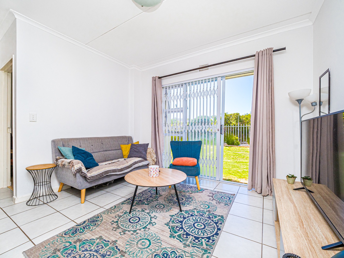 2 Bedroom Apartment / Flat For Sale in Muizenberg RE/MAX™ of Southern