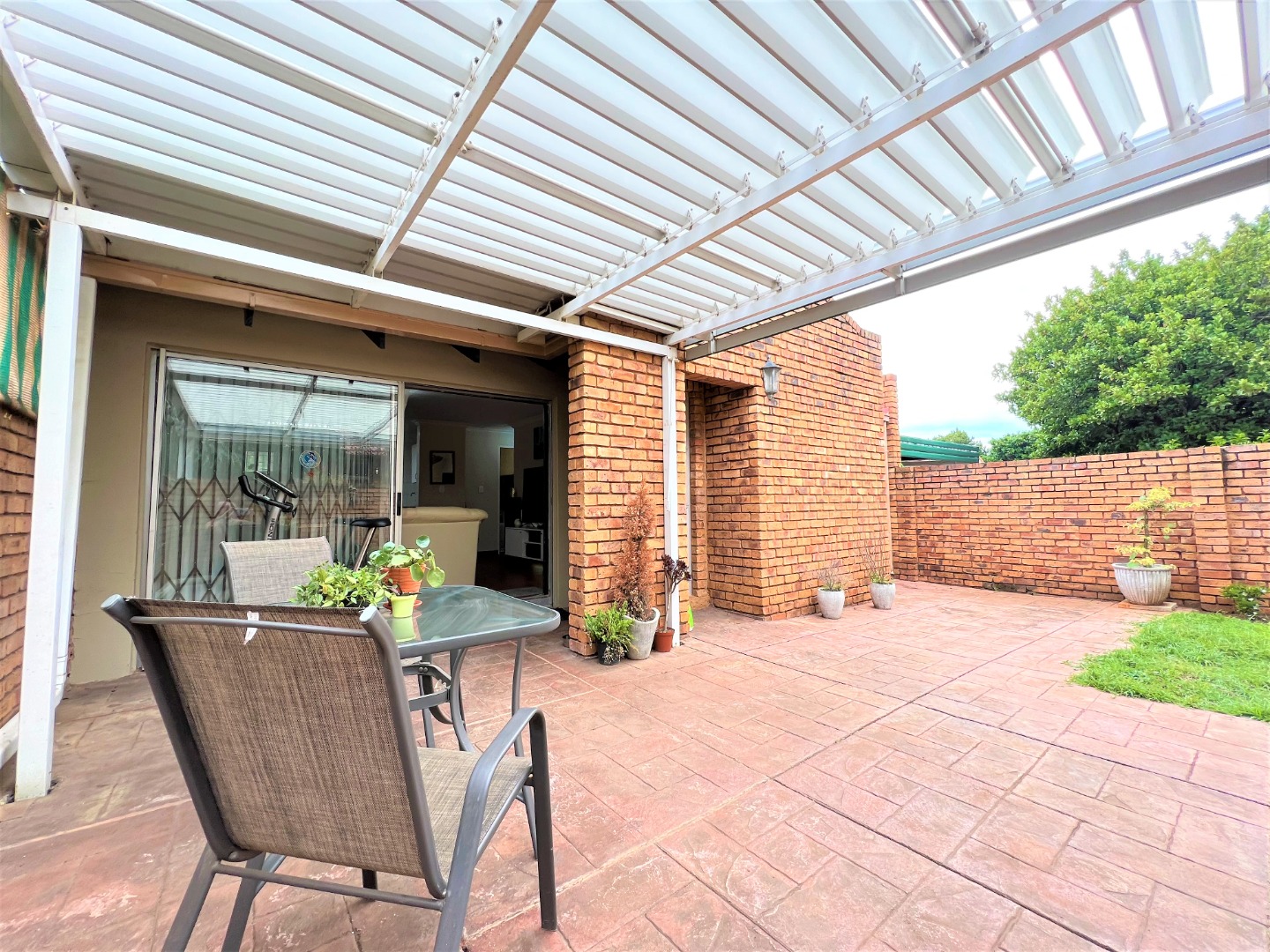 2 Bedroom Townhouse To Rent in Valhalla RE/MAX™ of Southern Africa