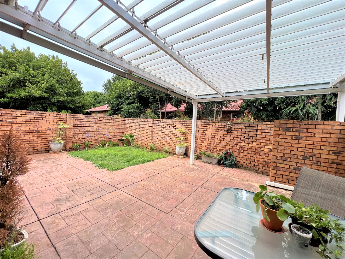 2 Bedroom Townhouse To Rent in Valhalla RE/MAX™ of Southern Africa