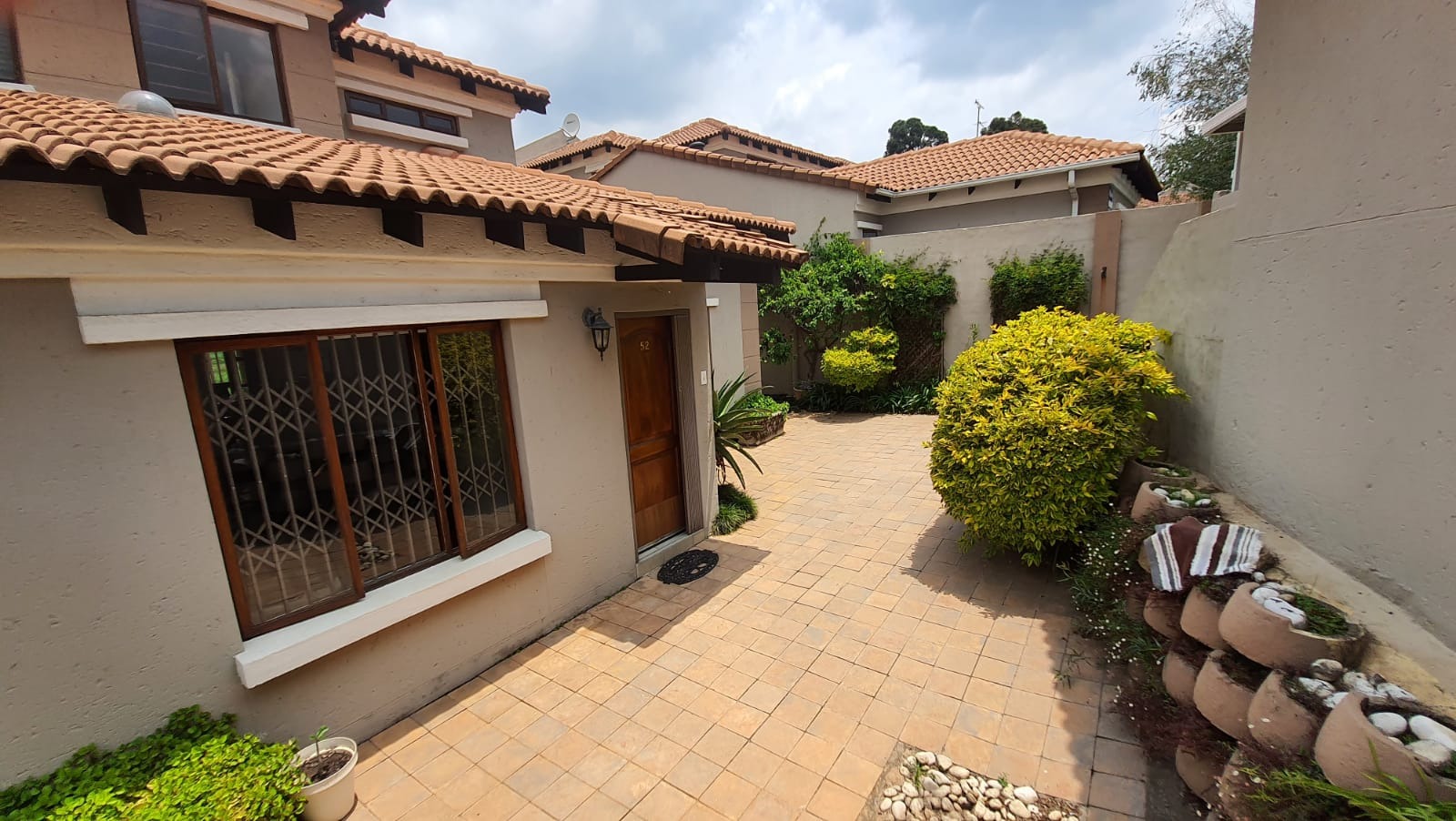 3 Bedroom Townhouse For Sale in Sandringham RE/MAX™ of Southern Africa
