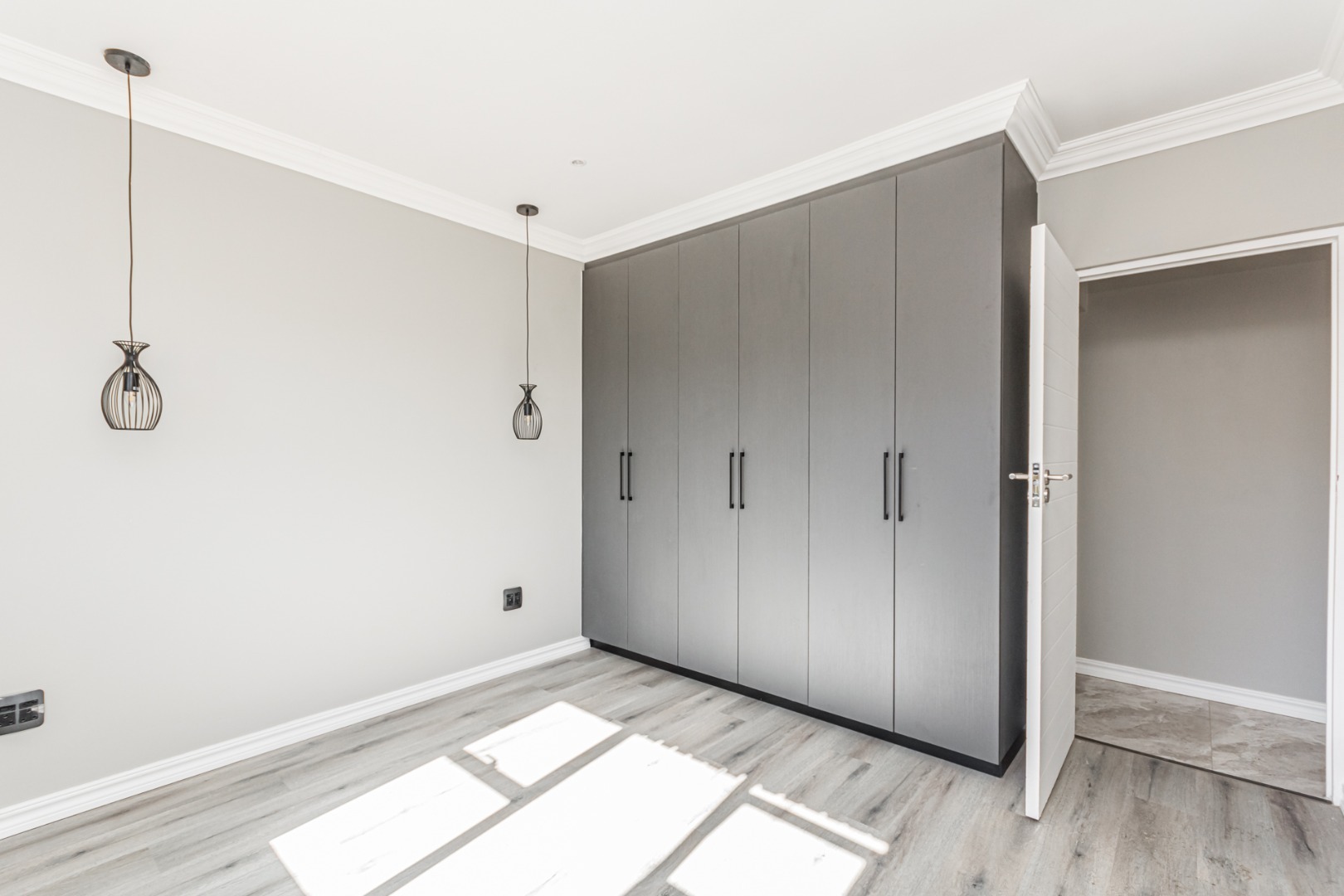 2 Bedroom Townhouse To Rent in Robertsham RE/MAX™ of Southern Africa