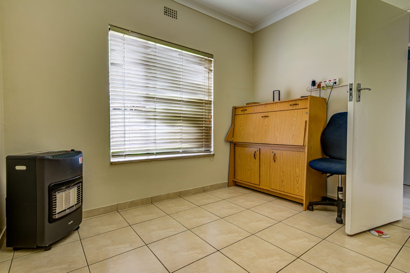 3 Bedroom House For Sale in Cresslawn RE/MAX™ of Southern Africa