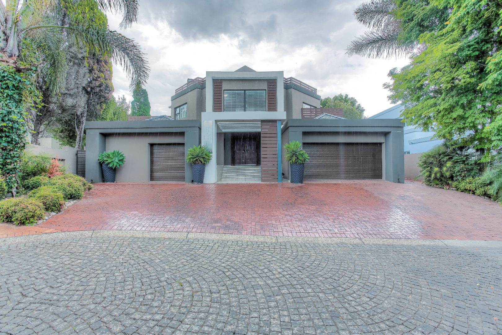 4 Bedroom House For Sale in Dainfern Golf Estate RE/MAX™ of Southern