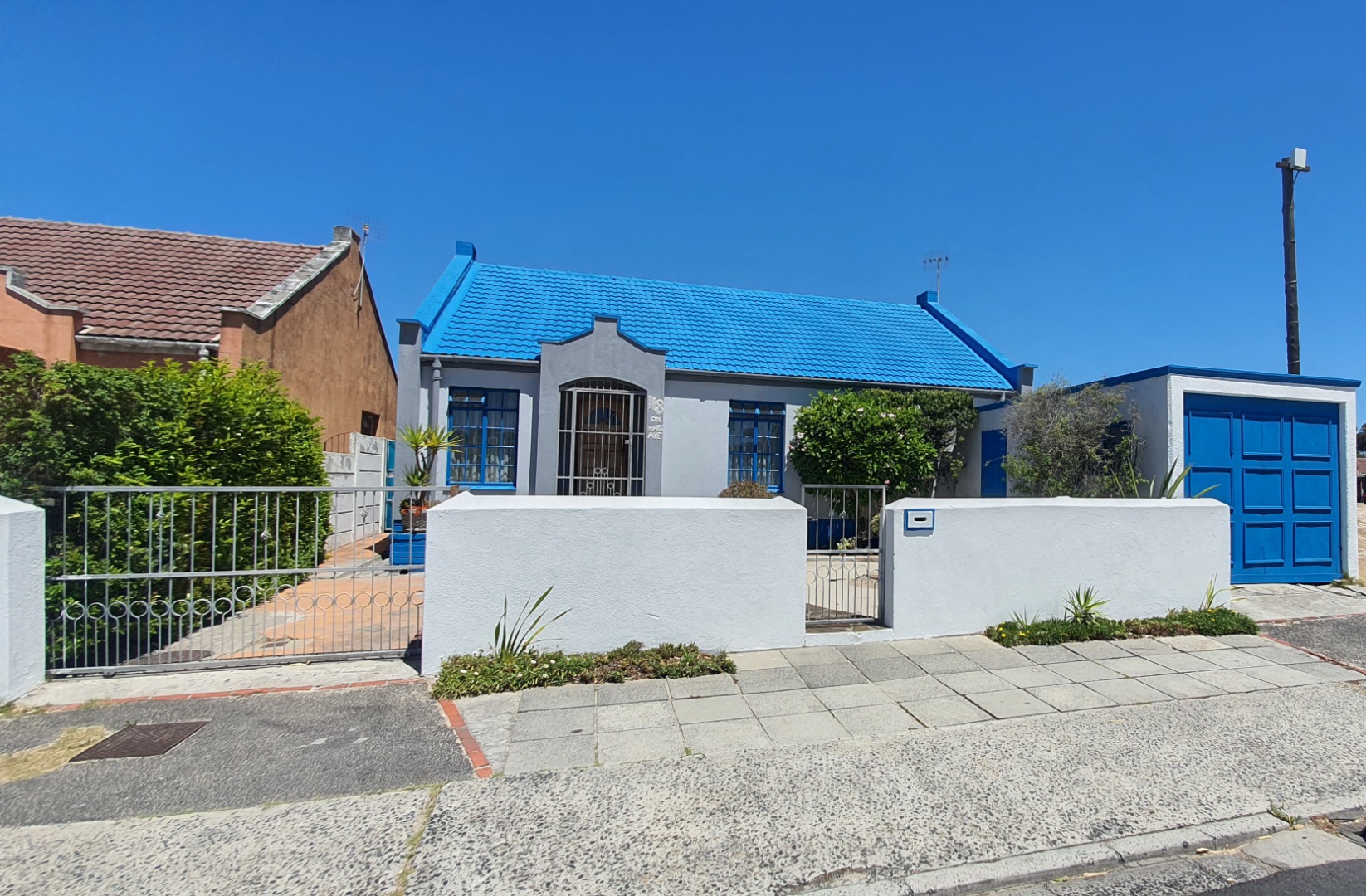 3 Bedroom House For Sale in Westridge RE/MAX™ of Southern Africa
