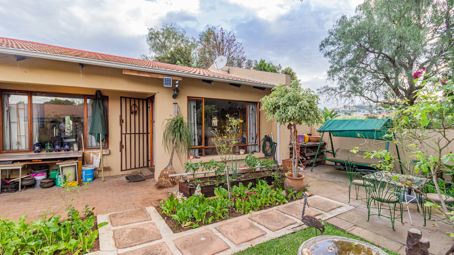 2 Bedroom Apartment / Flat For Sale in Fairland RE/MAX™ of Southern