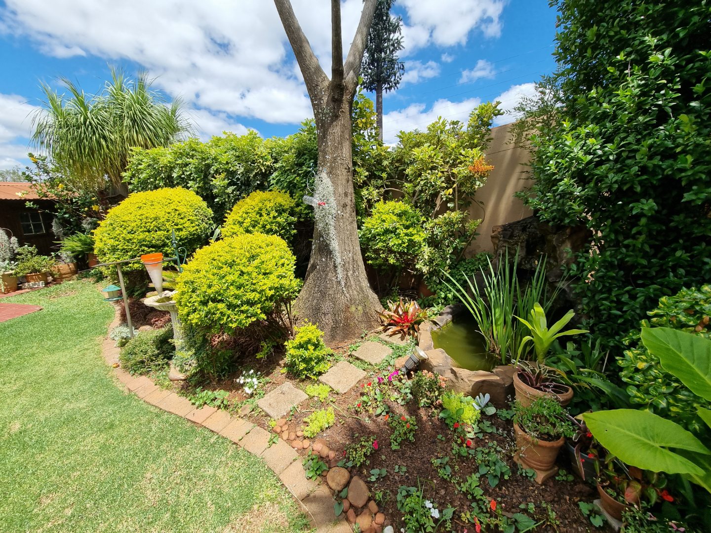 4 Bedroom House For Sale in Faerie Glen RE/MAX™ of Southern Africa