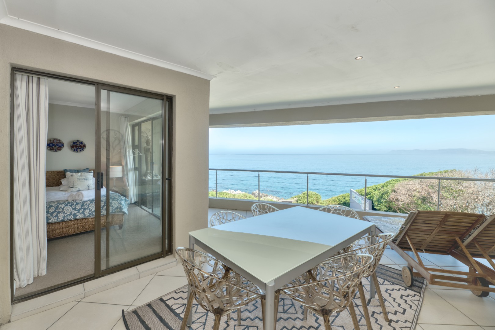 3 Bedroom Apartment / Flat For Sale in De Kelders RE/MAX™ of Southern