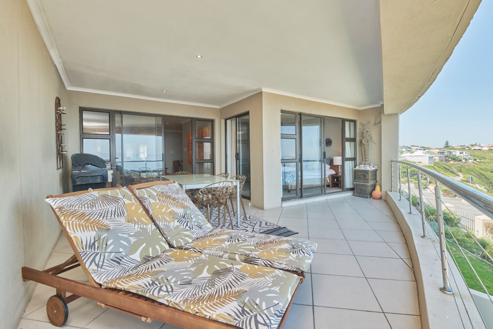 3 Bedroom Apartment / Flat For Sale in De Kelders RE/MAX™ of Southern
