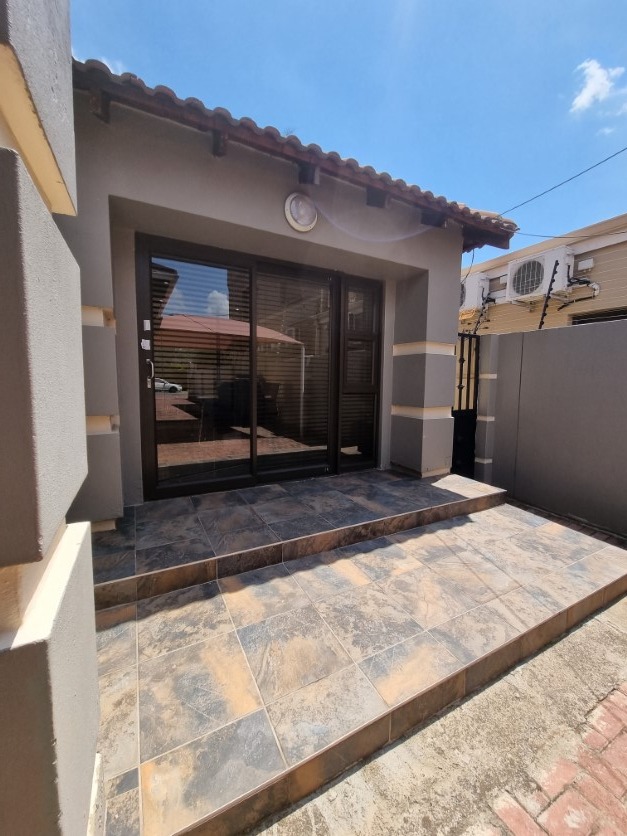 Commercial Property in New Redruth For Sale RE/MAX™ of Southern Africa