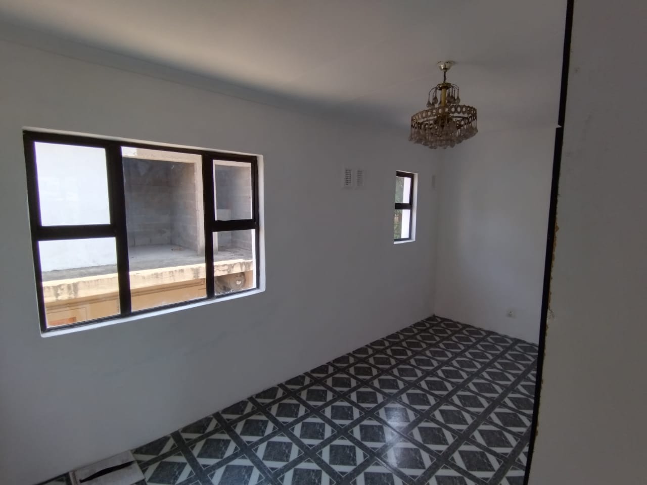 2 Bedroom House To Rent in Northcroft RE/MAX™ of Southern Africa