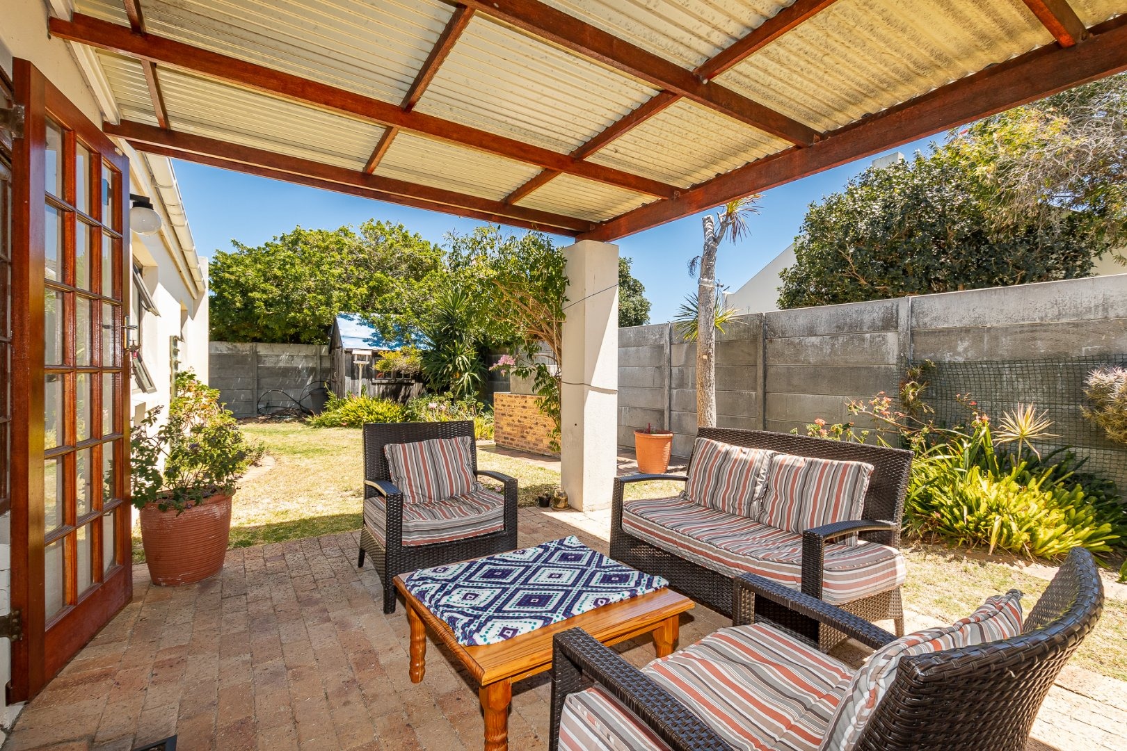 3 Bedroom House For Sale in Fish Hoek RE/MAX™ of Southern Africa