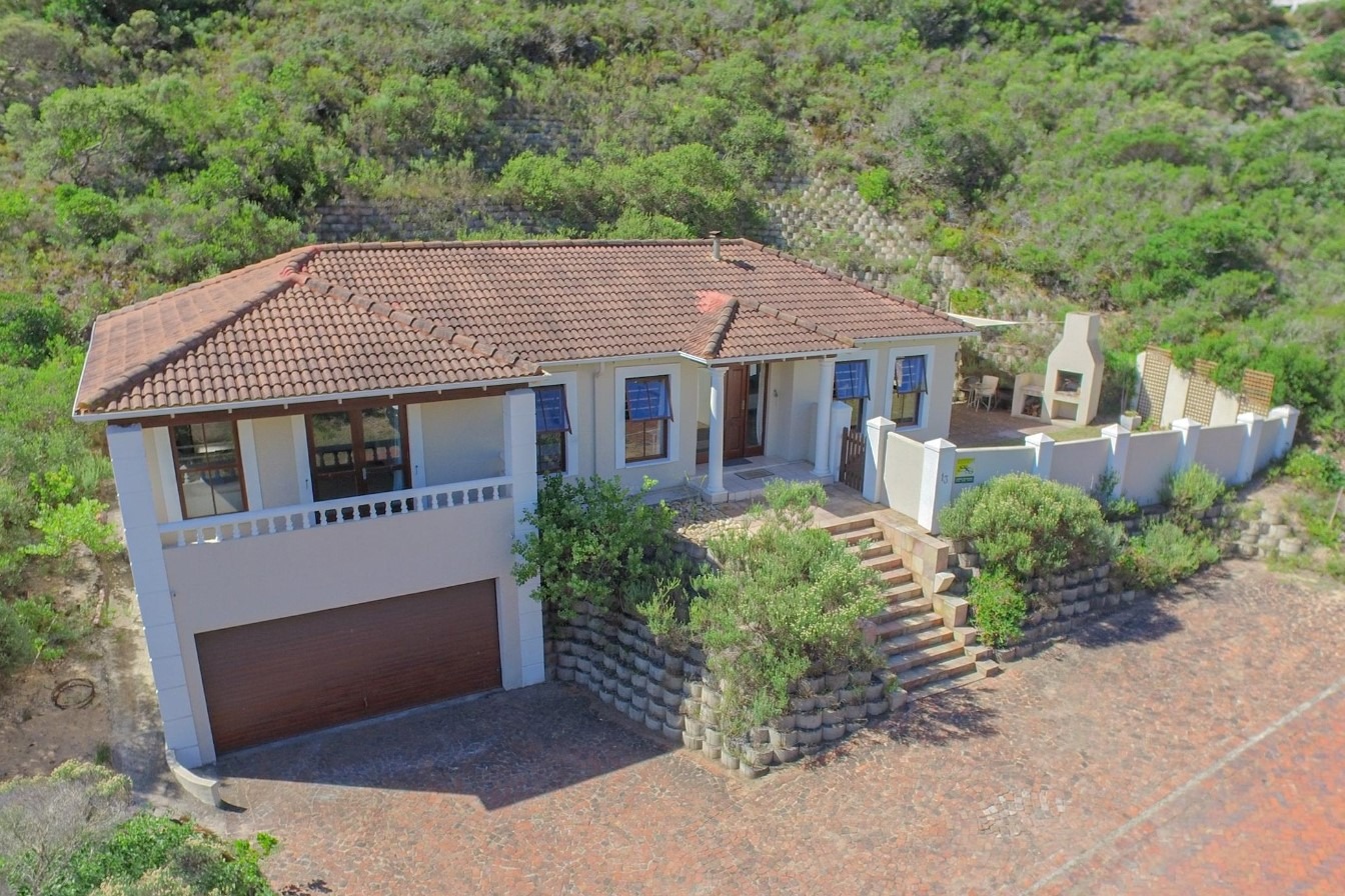 3 Bedroom House For Sale in Cola Beach RE/MAX™ of Southern Africa