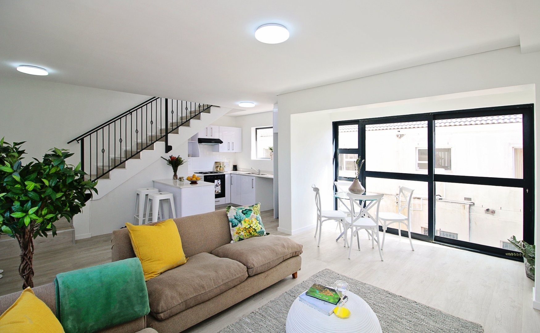 2 Bedroom Apartment / Flat To Rent in Fish Hoek RE/MAX™ of Southern