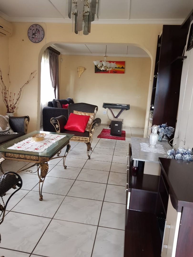 3 Bedroom House For Sale in Caversham Glen RE/MAX™ of Southern Africa