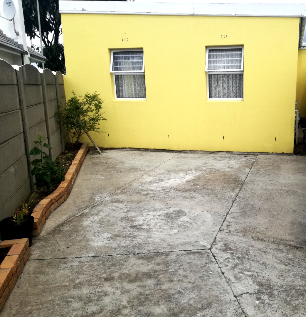 Property to rent in Grassy Park RE/MAX™ of Southern Africa