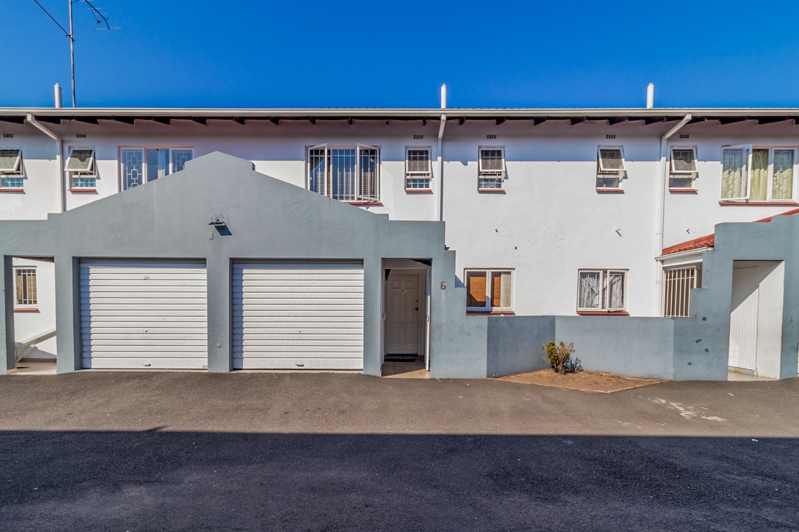 3 Bedroom Townhouse For Sale in Central RE/MAX™ of Southern