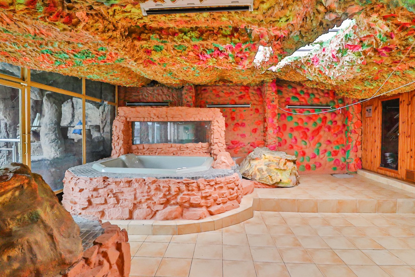 4 Bedroom House For Sale in Orient Heights RE/MAX™ of Southern Africa