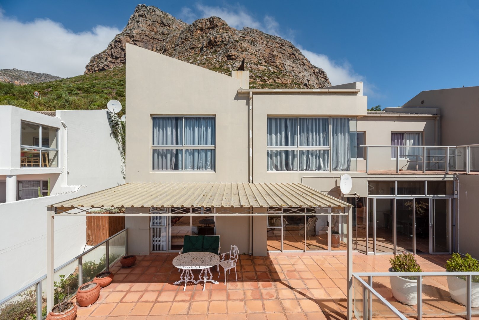 4 Bedroom Townhouse For Sale in Muizenberg RE/MAX™ of Southern Africa