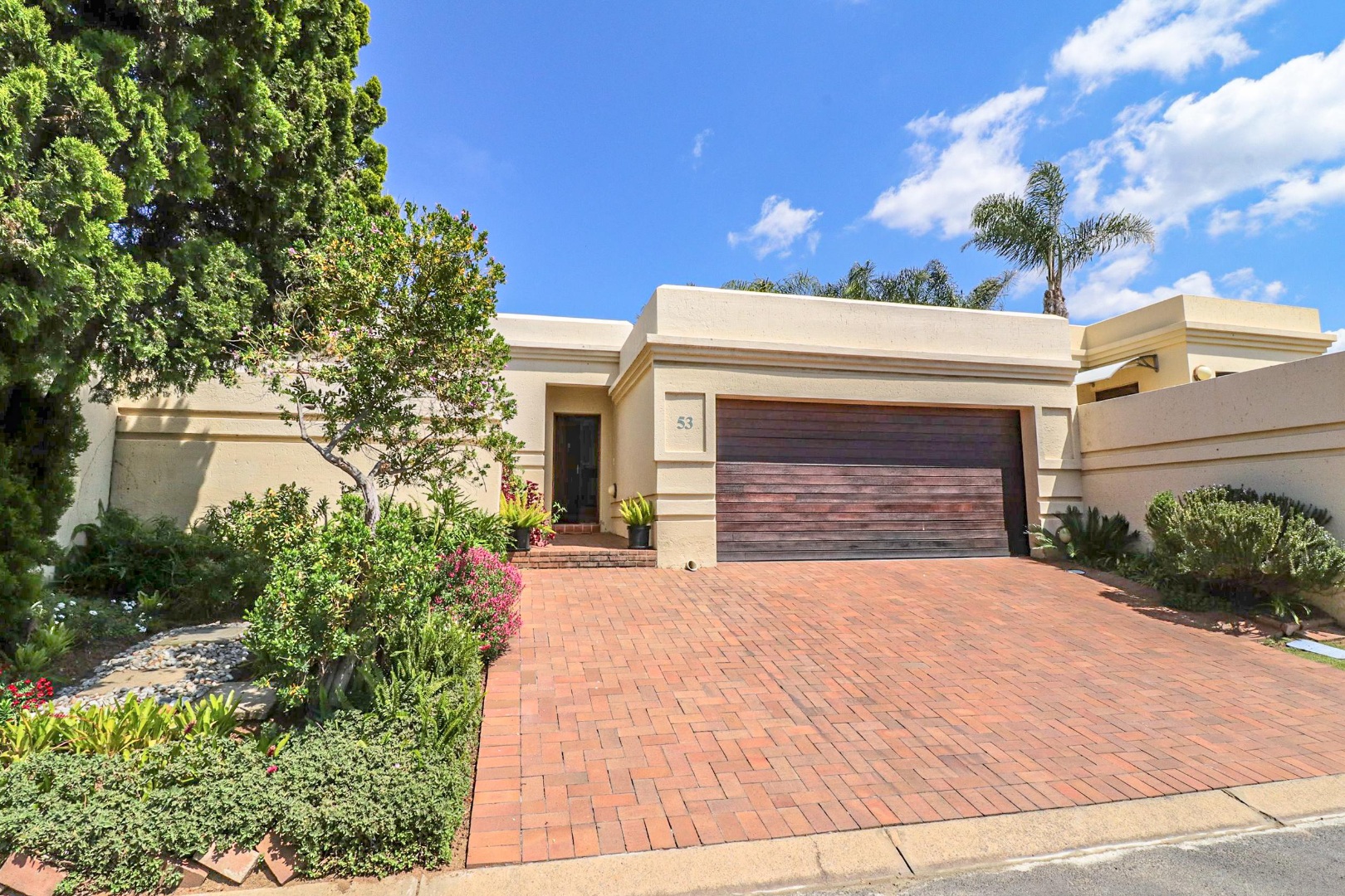 Property and houses for sale in Lonehill, Sandton RE/MAX™