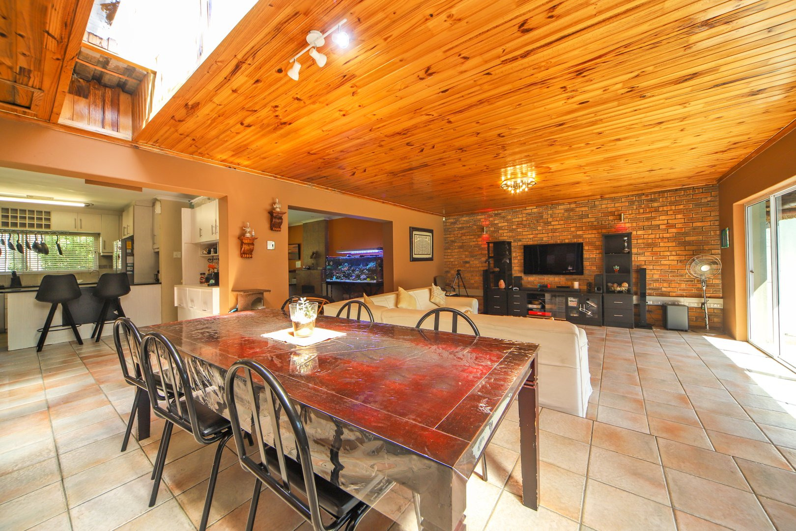 4 Bedroom House For Sale in Ottery RE/MAX™ of Southern Africa